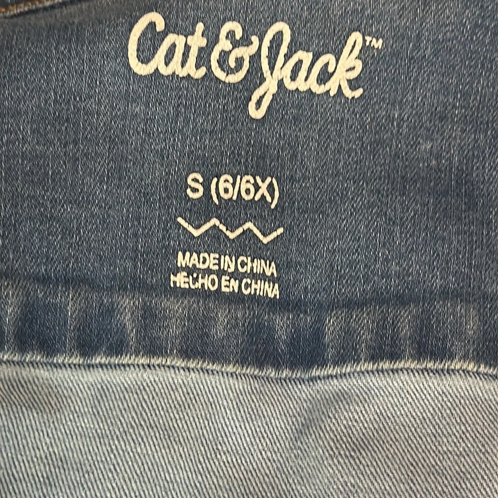 Girls Denim jacket Cat Jack Blue Snaps With Design Dots Embroidered Size 6-6X